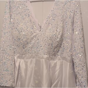 VIP BRIDAL White Sequin Long Sleeve V-Neck A-Line Ball Gown Corset Dress 18
